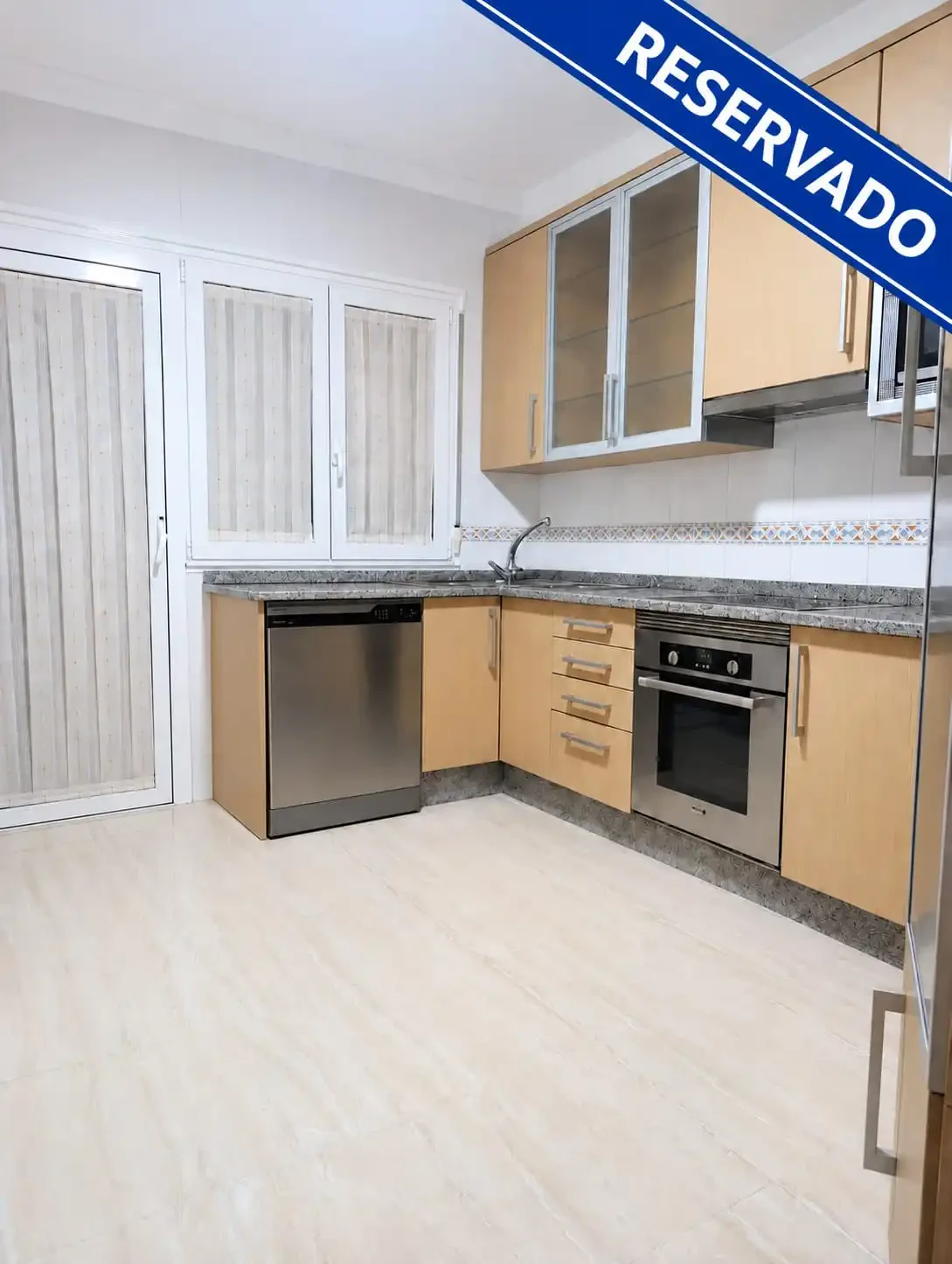 PISO 3 HABITACIONES EN RIBEIRA — 1