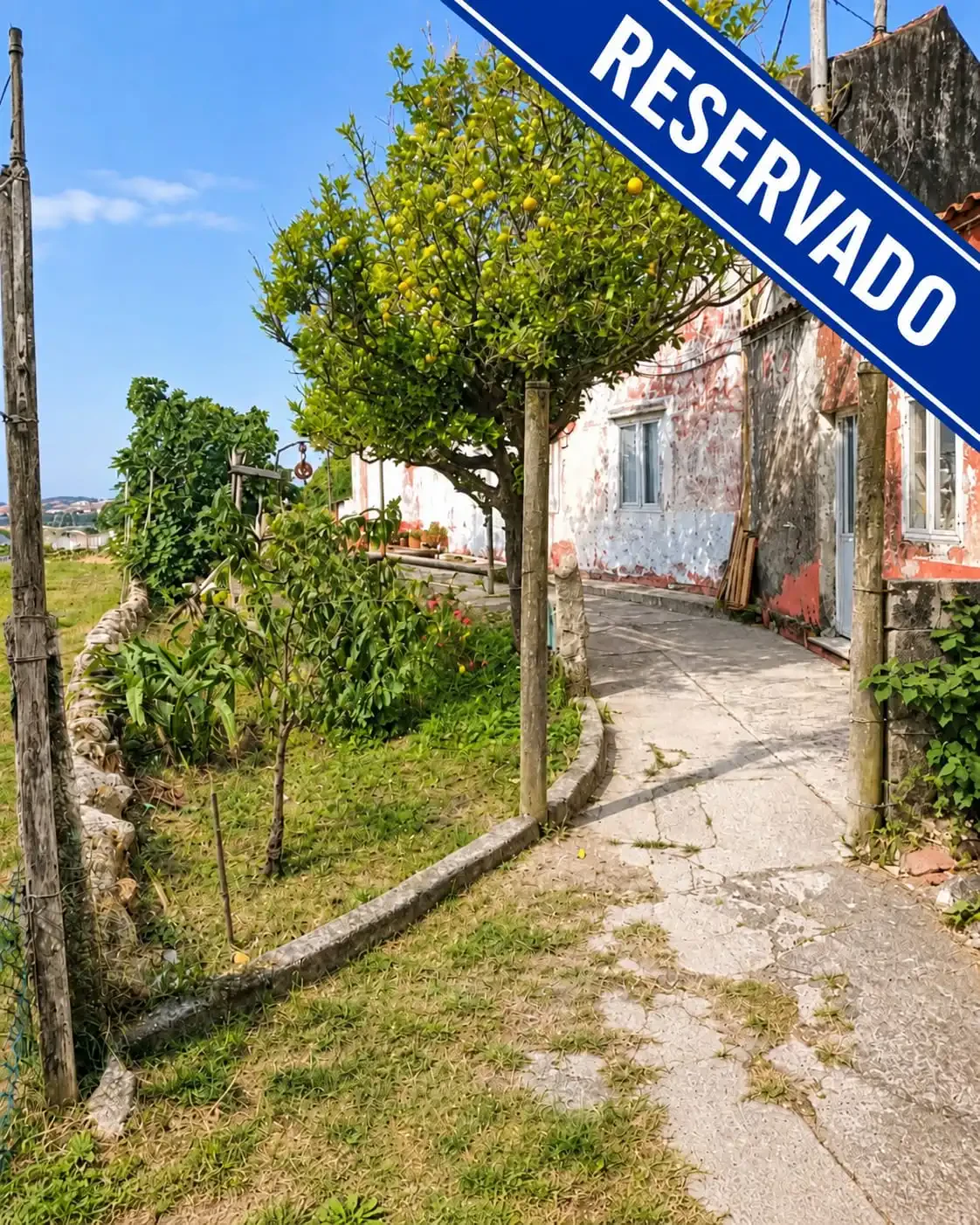 CASA EN CARREIRA CON TERRENO  — 1
