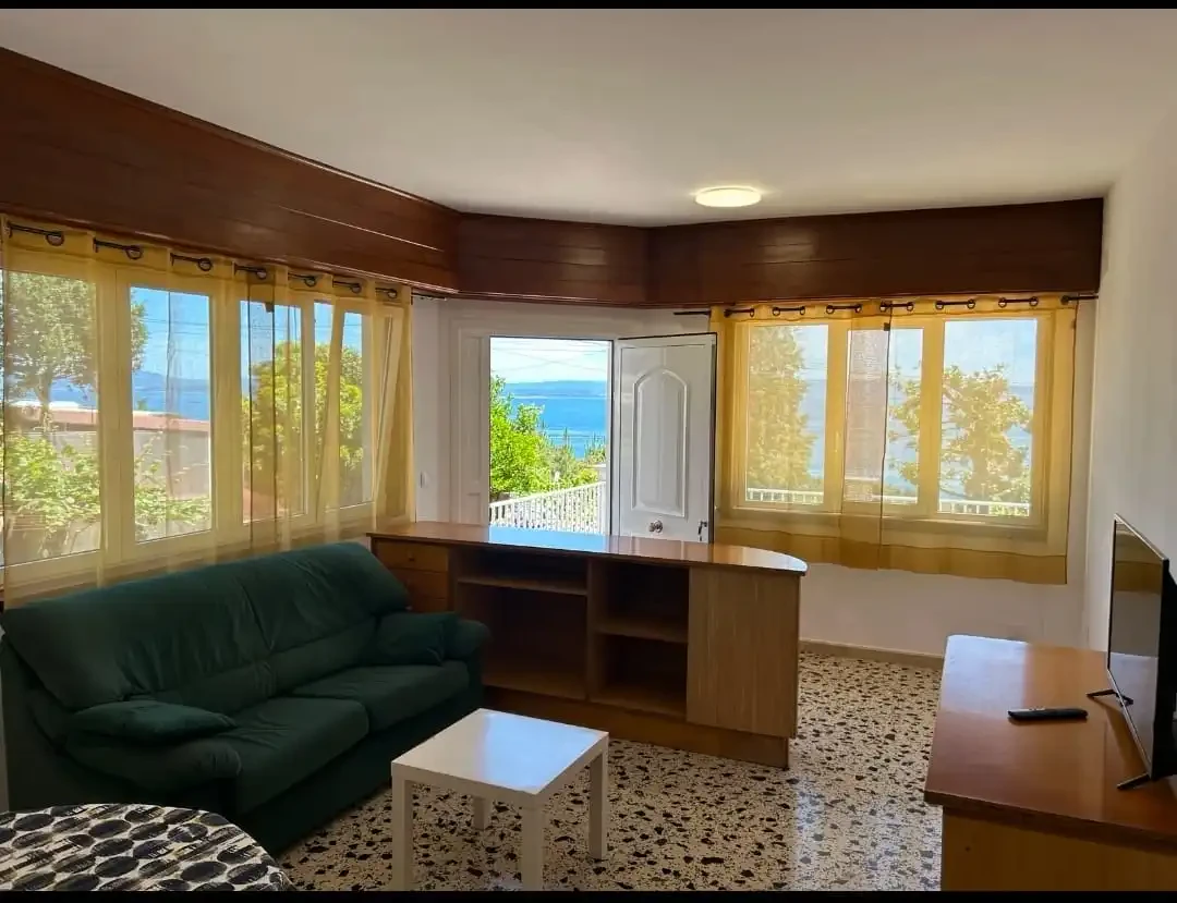 APARTAMENTO EN ALQUILER CON VISTAS EN TOURO RIBEIRA  — 2
