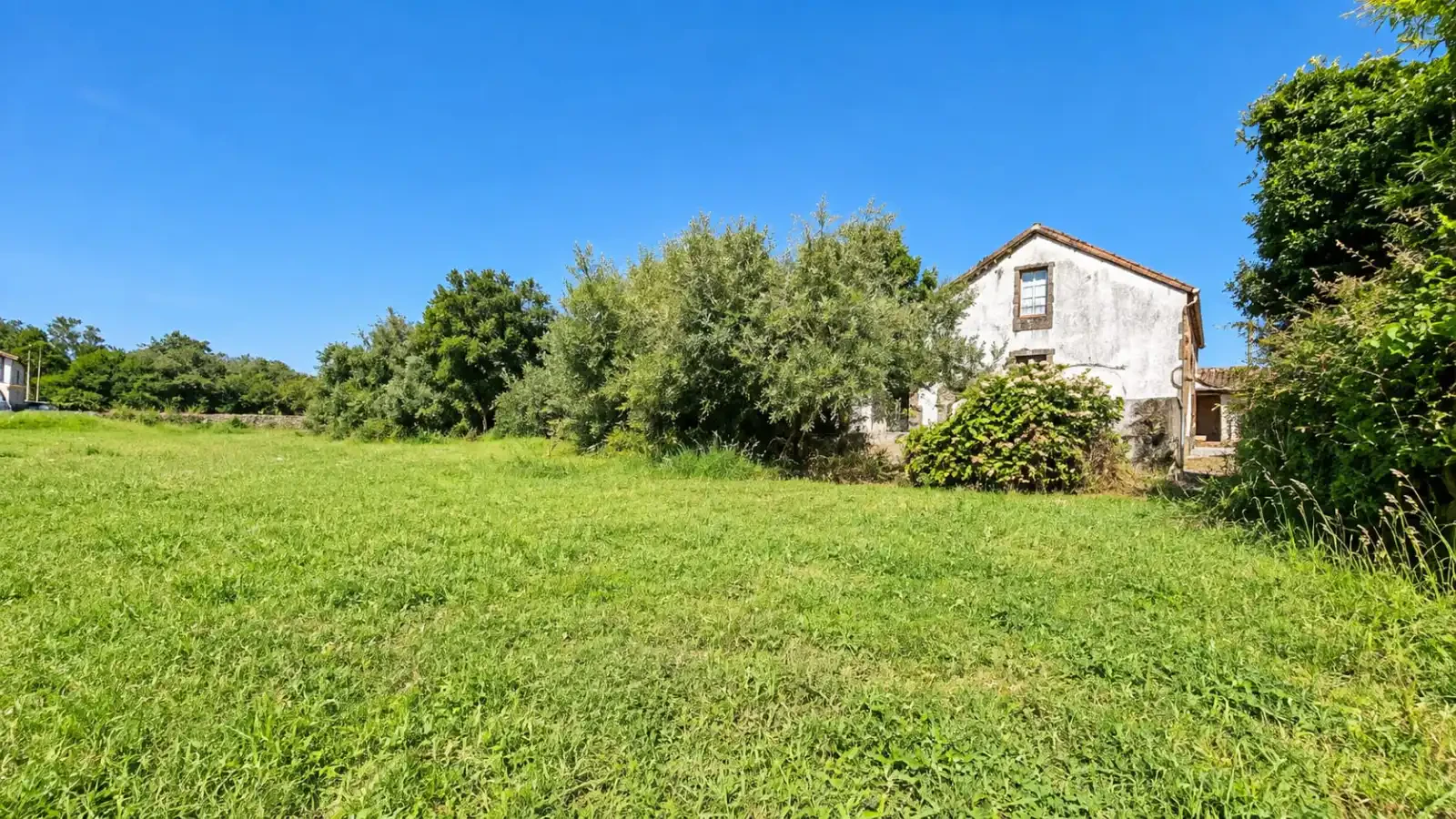 CASA DE PIEDRA PARA RESTAURAR CON TERRENO DE 3.400 M2 — 8