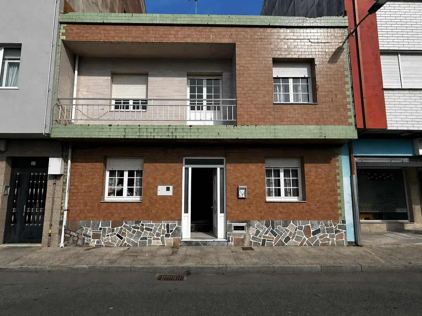 CASA EN CENTRO DE RIVEIRA  — 1