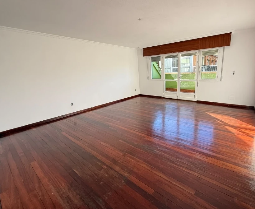 SE VENDE PISO CON AMPLIA TERRAZA EN RIVEIRA  — 4