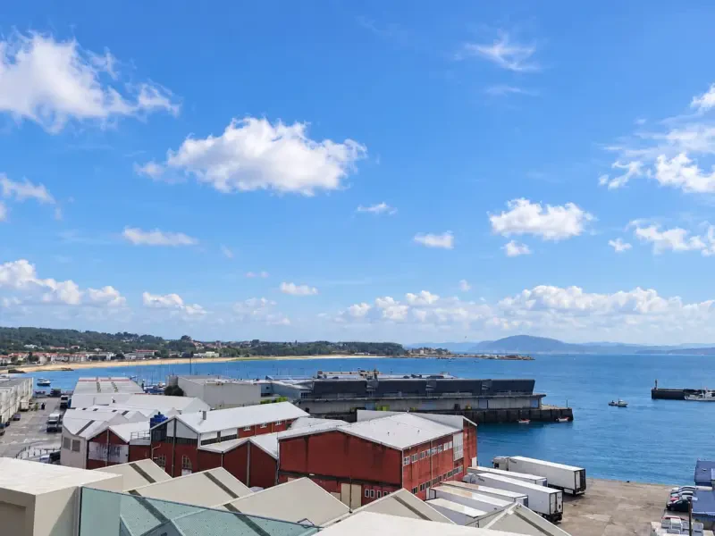 APARTAMENTO CON VISTAS AL MAR EN RIBEIRA 