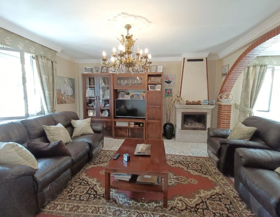 CASA CON JARDIN EN RIBEIRA  — 7
